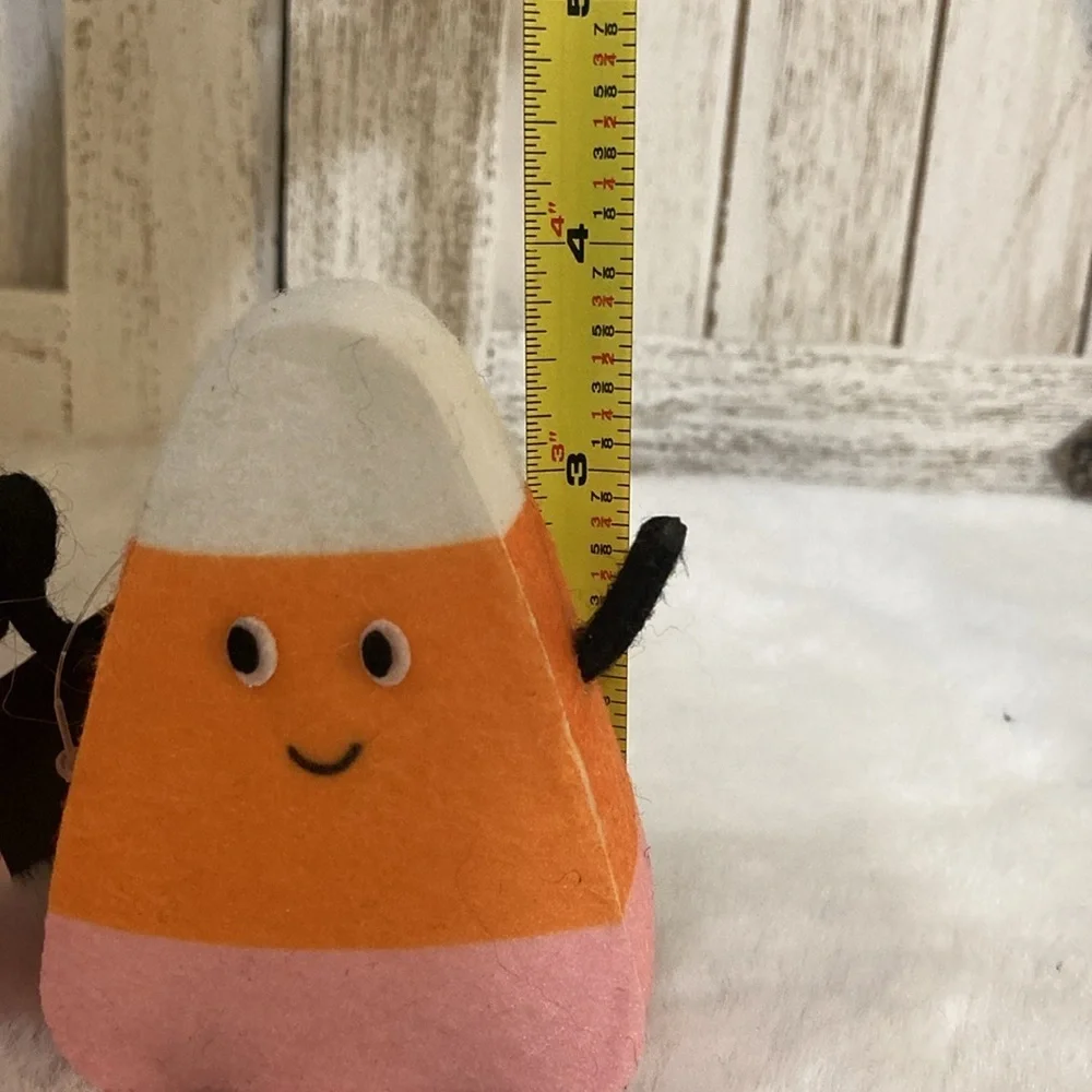 Hyde and Eek 2022 Halloween Candy Corn Figurine